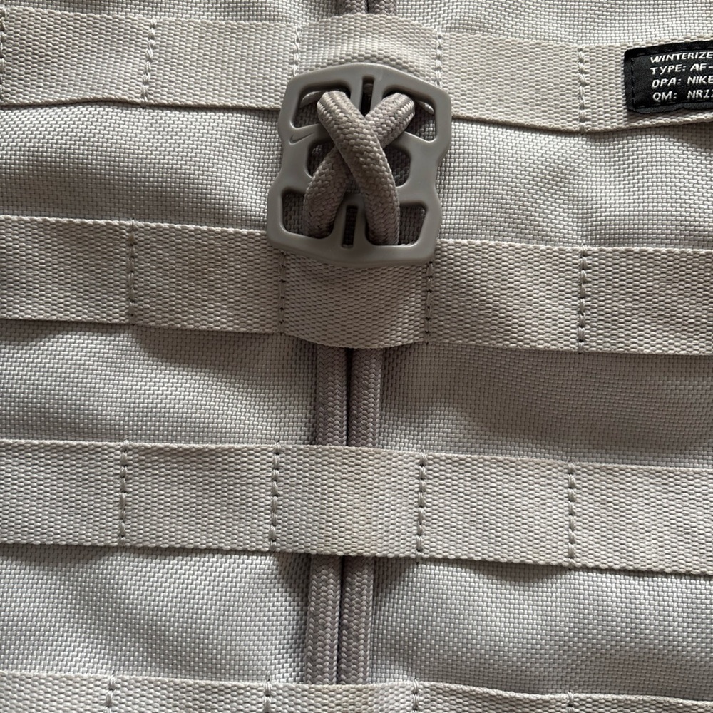 Nike AF-1 Tote Bag Silver Gray Winterized Issue Equipment Zip Laptop Beach Bag - Picture 2 of 11